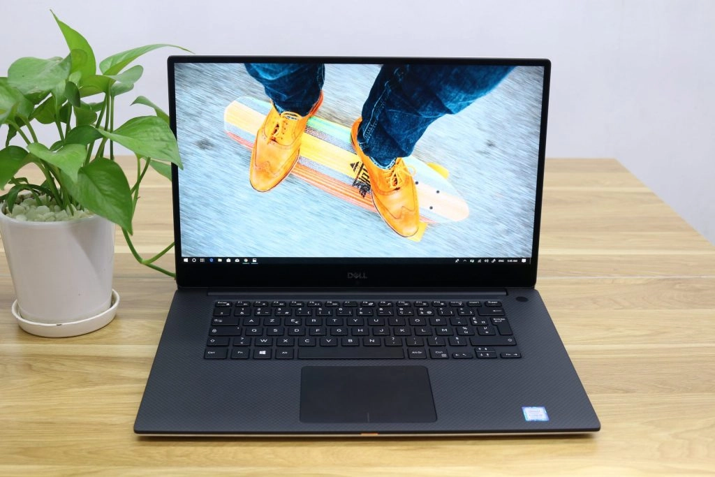 Thế Giới Số 365 | [Like New] Dell XPS 9570 (Core i7-8750H, 16GB, 512GB, NVIDIA GTX 1050Ti, 15.6 FHD IPS)