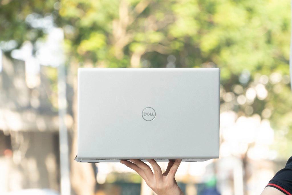 Thế Giới Số 365 | [Mới 100%] Dell Inspirion 5515 Ryzen R5-5500U, RAM 8G, SSD 256G NVMe, VGA AMD Vega 7, màn 15.6 inh Full HD