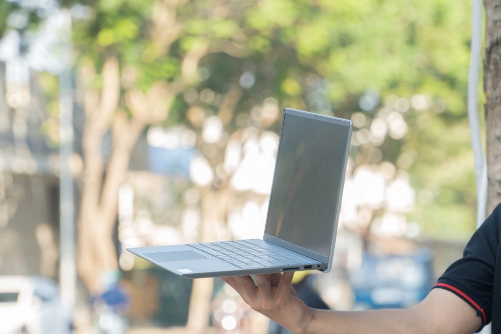 Thế Giới Số 365 | [Mới 100%] Dell Inspirion 5515 Ryzen R5-5500U, RAM 8G, SSD 256G NVMe, VGA AMD Vega 7, màn 15.6 inh Full HD