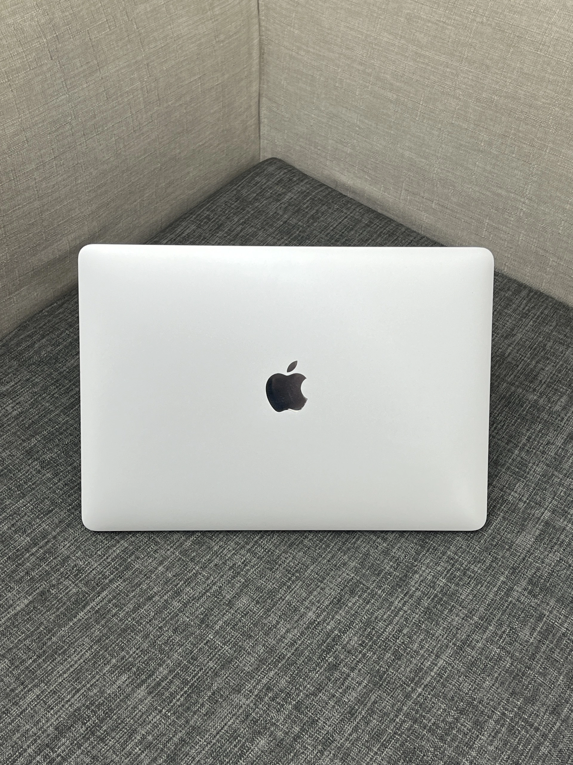 Thế Giới Số 365 | MACBOOK PRO 2020 13 INCH ( CORE I5 2.0GHZ ,RAM 16GB ,SSD 512GB )