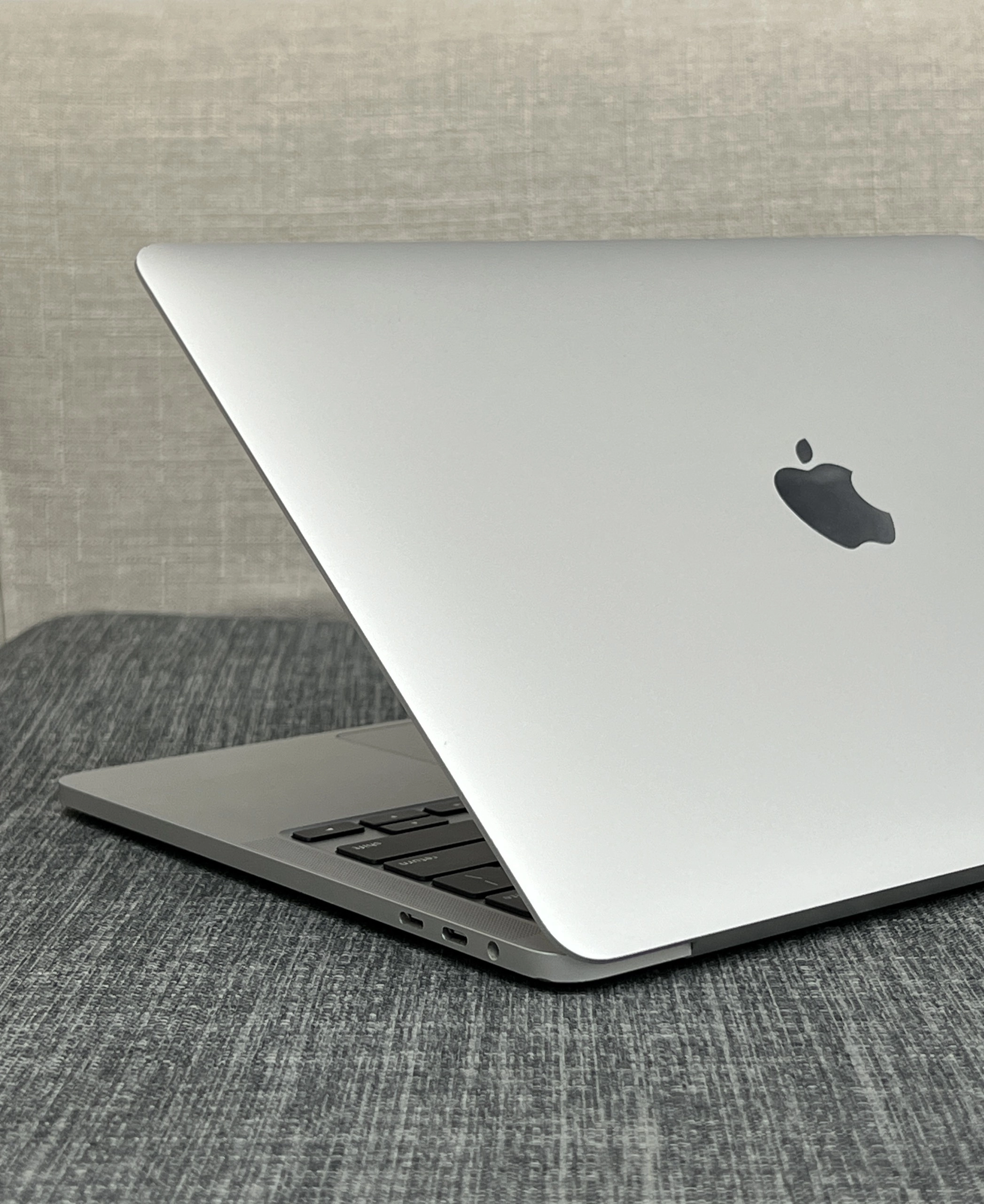 Thế Giới Số 365 | MACBOOK PRO 2020 13 INCH ( CORE I5 2.0GHZ ,RAM 16GB ,SSD 512GB )