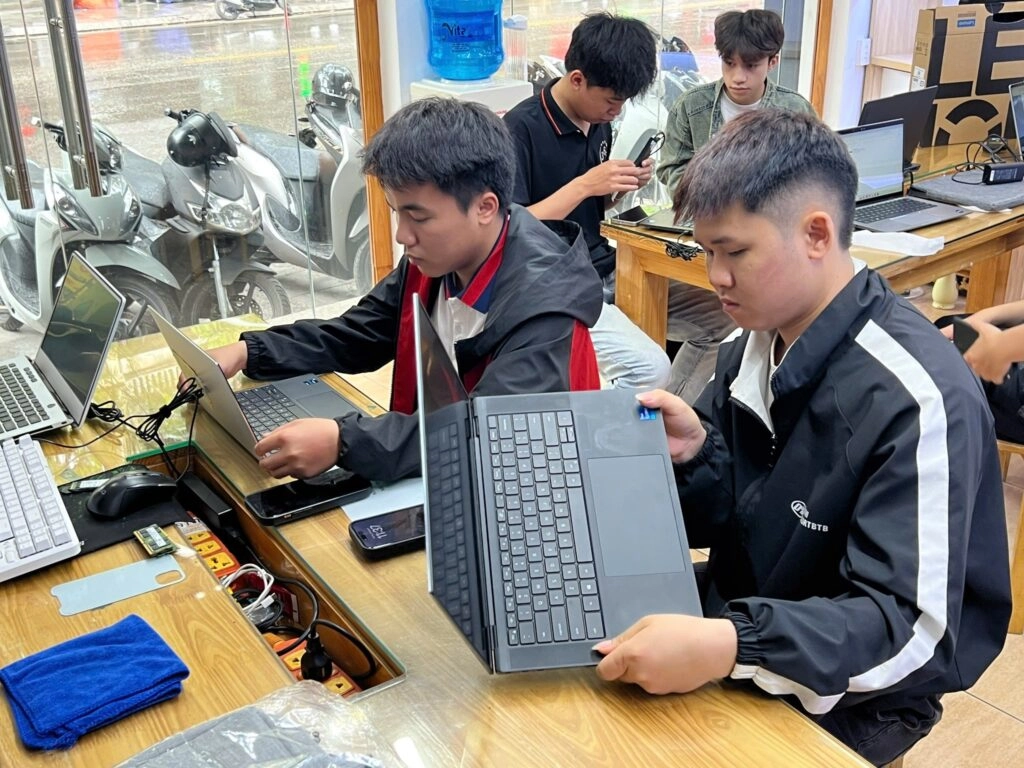 Thế Giới Số 365 | Bí Kíp Chọn Laptop Tiết Kiệm: Phân Biệt Review, Like New và Cũ Đúng Chuẩn!