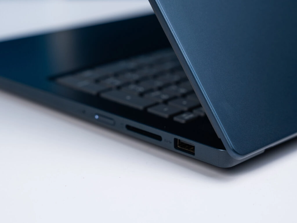 Thế Giới Số 365 | [New 100%] Lenovo IdeaPad Slim 3 2025 (Xiaoxin 16c APH10) (Ryzen 7-8745HS, 16GB, 512GB, AMD 780M, 16 FHD+)