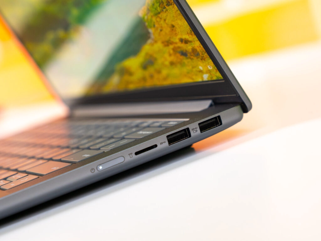 Thế Giới Số 365 | [New 100%] Lenovo IdeaPad Slim 5 14 2025 (XiaoXin Pro 14c) (Ryzen 7 H 255, 24GB, 1TB, 14.0 2.8K OLED 120Hz)