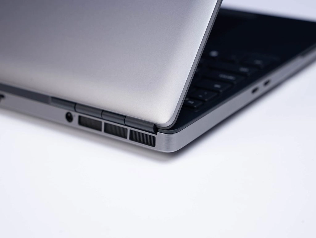 Thế Giới Số 365 | [Like New] Dell Precision 7560 (Core i9-11950H, 32GB, 512GB, RTX A4000, 15.6 FHD)