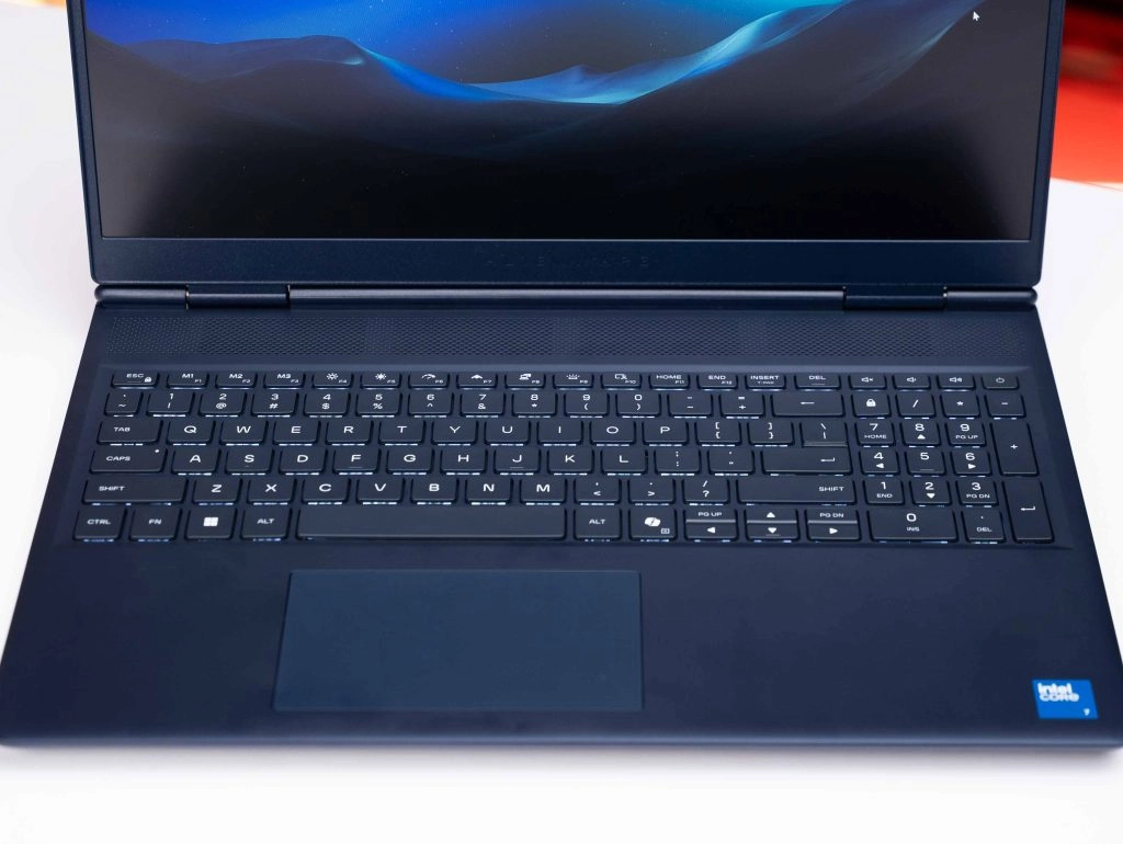 Thế Giới Số 365 | [New 100%] Alienware 16 Aurora 2025 (Core 7 240H, 32GB, 1TB, RTX 5060 8GB, 16 2K+ 120Hz)