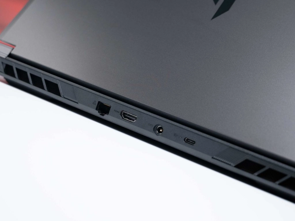 Thế Giới Số 365 | [New 100%] Acer Shadow Knight SH16-71-5G61 (Core i5-14450HX, 16GB, 1TB, RTX 4070 8GB, 16 2K+ IPS 165Hz)