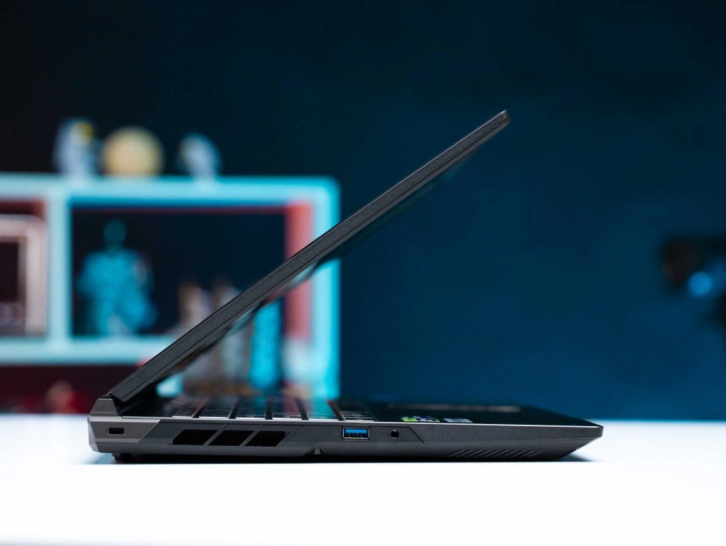 Thế Giới Số 365 | [New 100%] Acer Shadow Knight SH16-71-5G61 (Core i5-14450HX, 16GB, 1TB, RTX 4070 8GB, 16 2K+ IPS 165Hz)