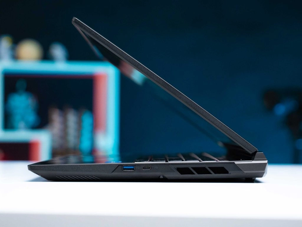 Thế Giới Số 365 | [New 100%] Acer Shadow Knight SH16-71-5G61 (Core i5-14450HX, 16GB, 1TB, RTX 4070 8GB, 16 2K+ IPS 165Hz)