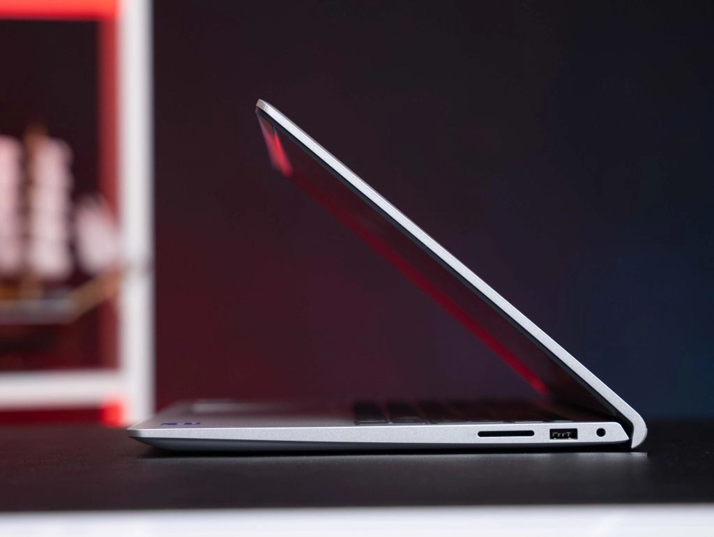 Thế Giới Số 365 | [New 100%] Dell 15 DC15250 71092480 (Core i7 1355U, 16GB, 512GB, 15.6 FHD 120Hz)