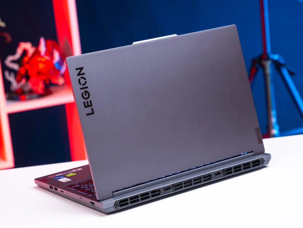 Thế Giới Số 365 | 3 Mẫu Laptop Gaming Đáng Đầu Tư Nhất Cho Sinh Viên Công Nghệ Thông Tin 2025