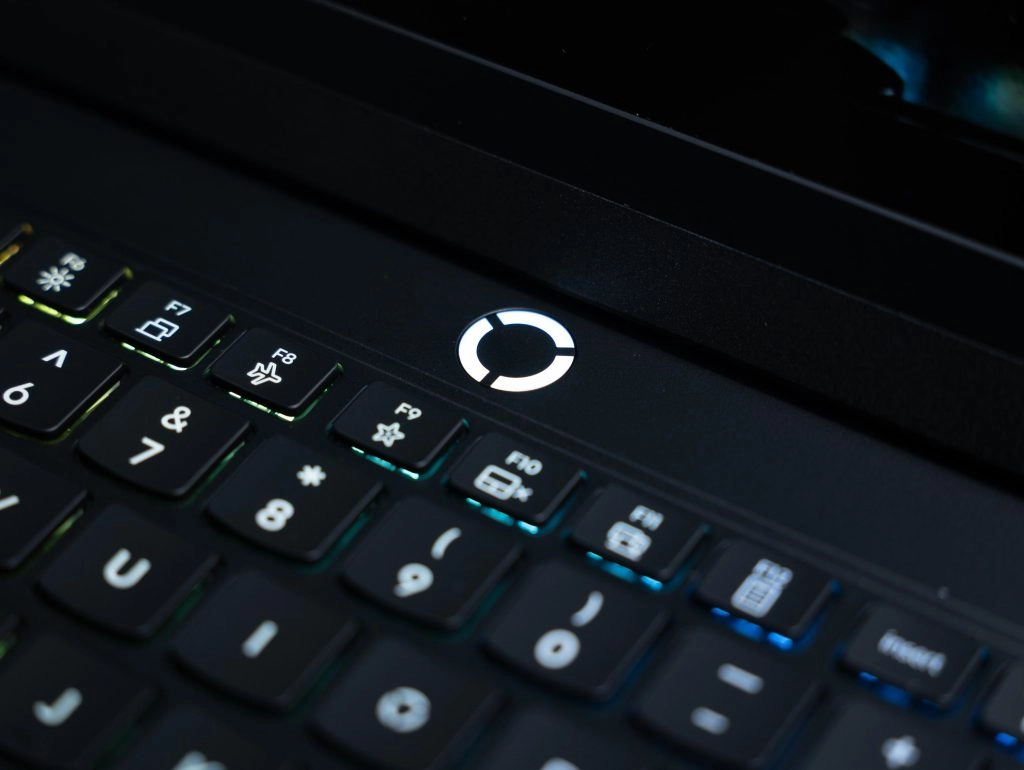 Thế Giới Số 365 | [New 100%] Lenovo Legion 5 15IRX10 83LY00HQVN (Core i7 13650HX, 16GB, 512GB, RTX 5060 8GB, 15.3 FHD+ 165Hz)