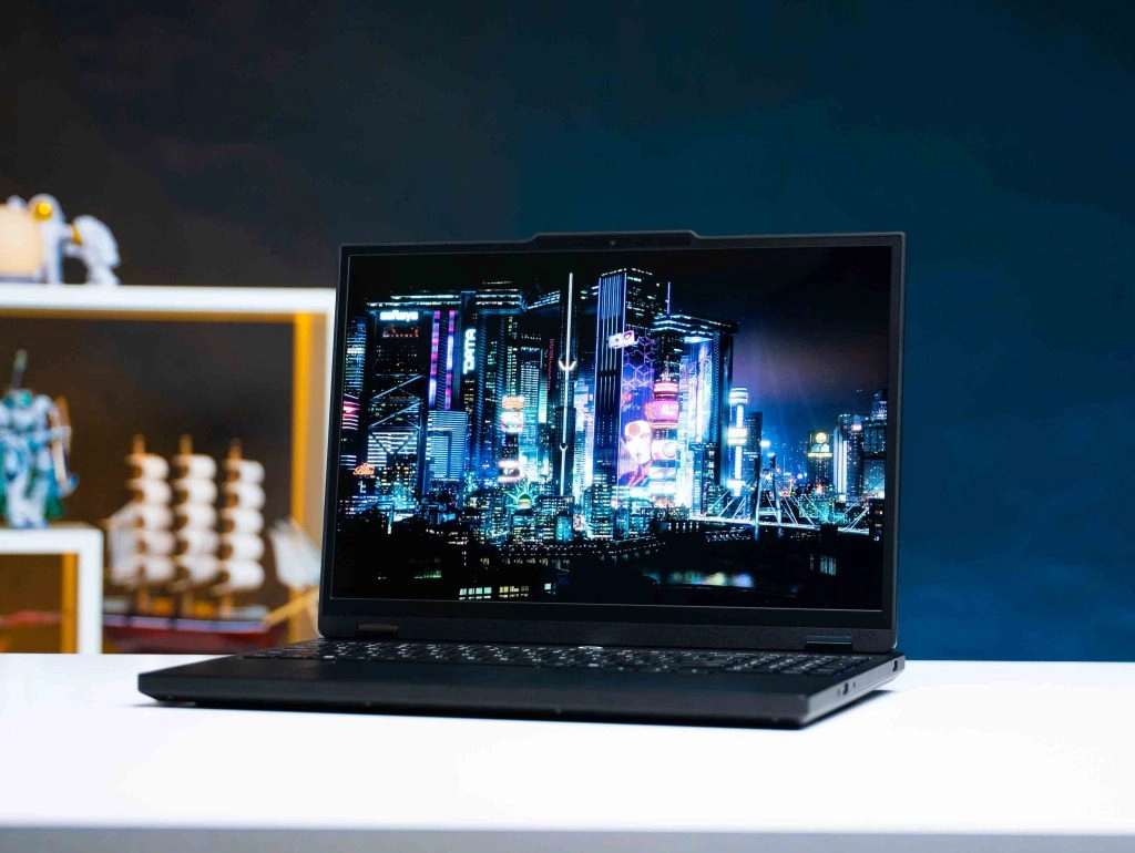 Thế Giới Số 365 | [New 100%] Lenovo Legion 5 15IRX10 83LY00HQVN (Core i7 13650HX, 16GB, 512GB, RTX 5060 8GB, 15.3 FHD+ 165Hz)