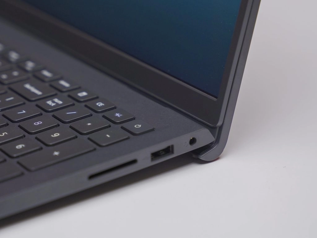 Thế Giới Số 365 | [New Full VAT] Dell 15 DC15250 5434BLK (Core i5 1334U, 8GB, 512GB, 15.6 FHD Touch)