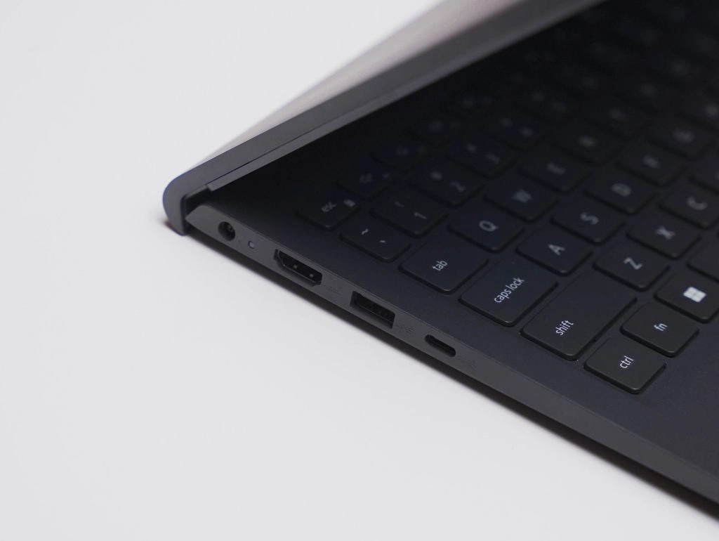 Thế Giới Số 365 | [New Full VAT] Dell 15 DC15250 5434BLK (Core i5 1334U, 8GB, 512GB, 15.6 FHD Touch)