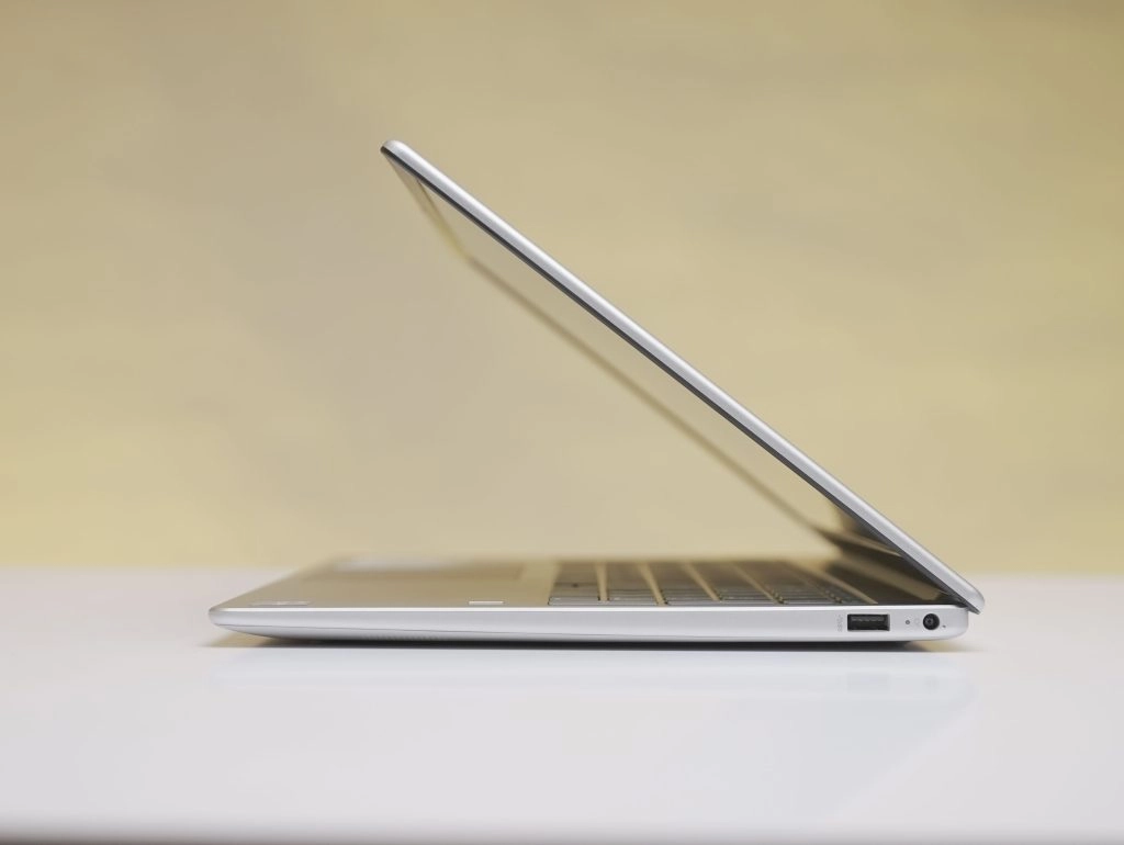 Thế Giới Số 365 | [New Full VAT] HP 15-fd0250wm (Core i5-1334U, 8GB, 512GB, 15.6 HD LED)