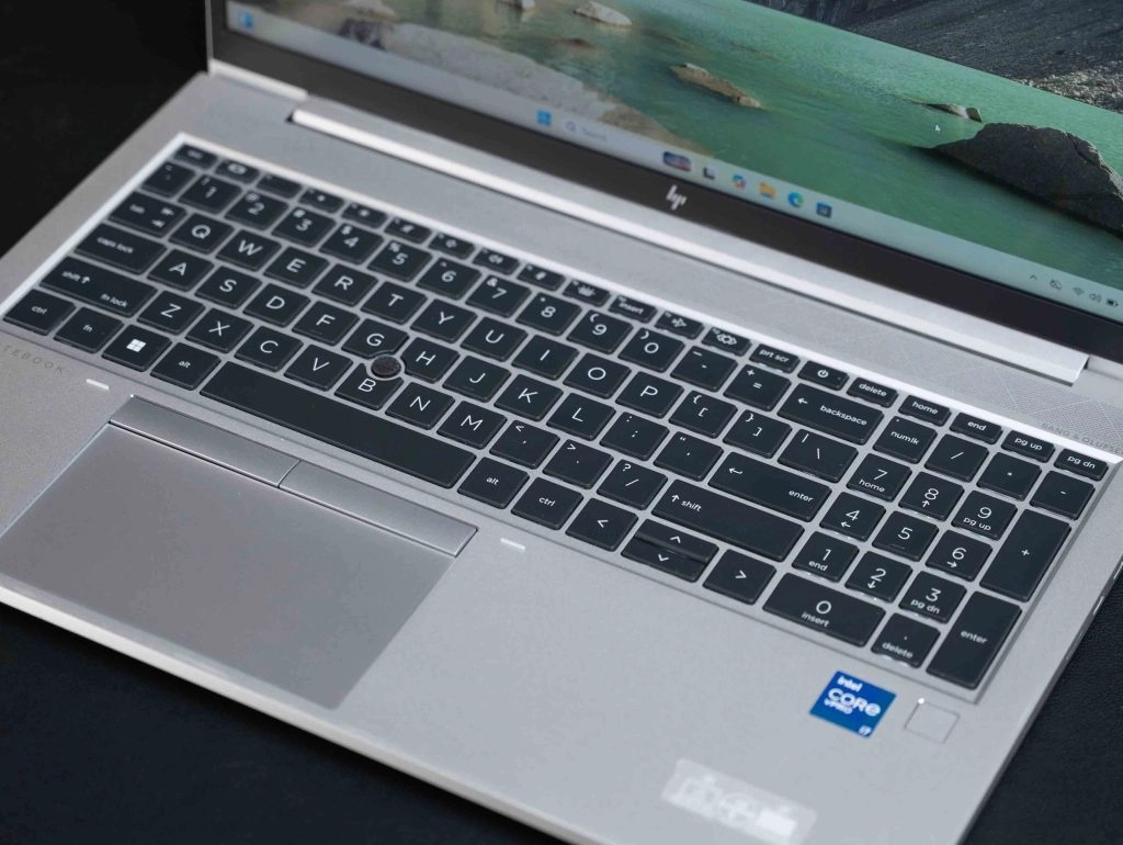 Thế Giới Số 365 | [Like New] HP EliteBook 850 G8 Notebook (Core i7-1185G7, 8GB, 256GB, 15.6 FHD)