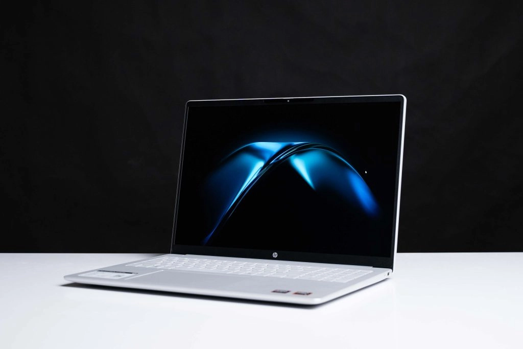 Thế Giới Số 365 | [New 100%] HP OmniBook 3 16-by0015dx (Ryzen 5 40, 8GB, 256GB, 16 2K Touch)